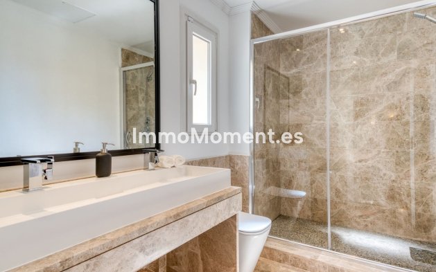 Resale - Villa - Marbella - Santa Clara