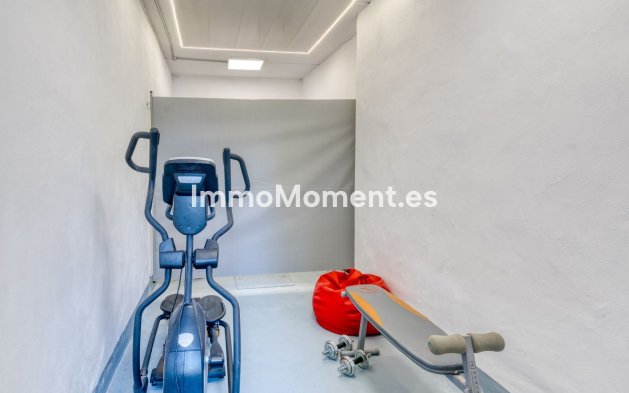 Resale - Villa - Marbella - Santa Clara