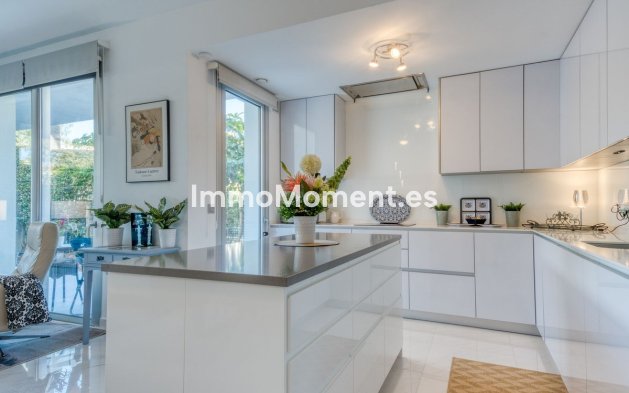 Wiederverkauf - Wohnung - Estepona  - Estepona Centro