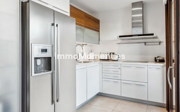 Revente - Appartement - Estepona  - Estepona Centro