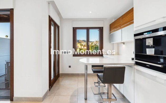 Revente - Appartement - Estepona  - Estepona Centro