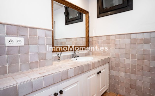 Wiederverkauf - Villa - Marbella - Guadalmina Baja