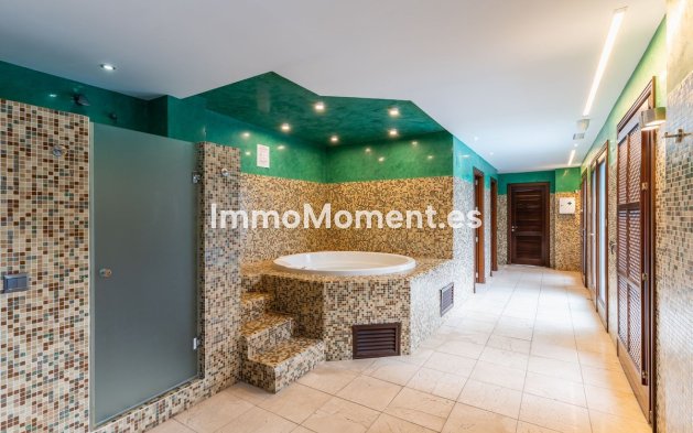 Revente - Appartement - Estepona  - Estepona Centro