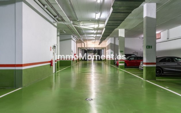 Revente - Appartement - Estepona  - Estepona Centro