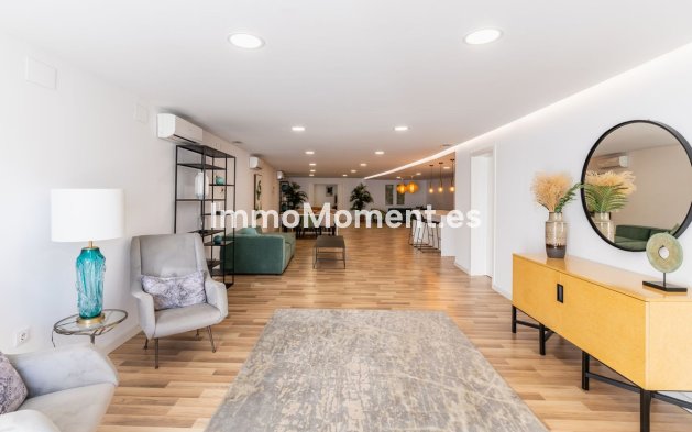 Wiederverkauf - Wohnung - Estepona  - Estepona Centro