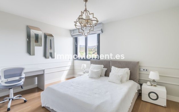 Resale - Villa - Marbella - Santa Clara