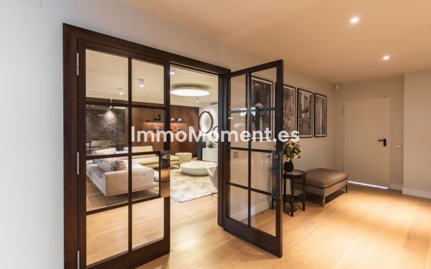 Resale - Villa - Marbella - Santa Clara