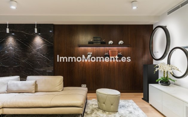 Resale - Villa - Marbella - Santa Clara