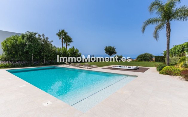 Resale - Villa - Marbella - Santa Clara