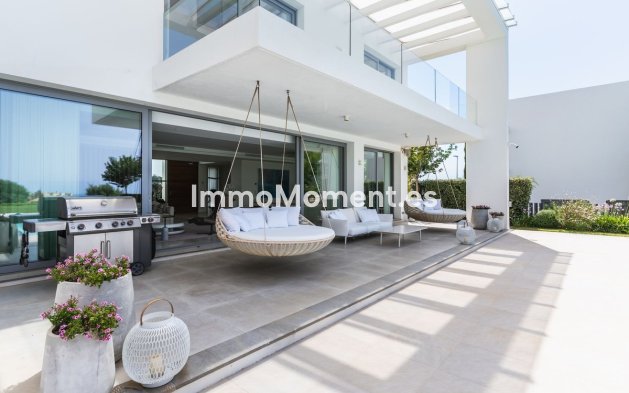 Resale - Villa - Marbella - Santa Clara