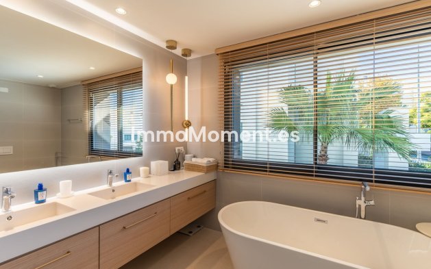 Revente - Villa - Marbella - Santa Clara