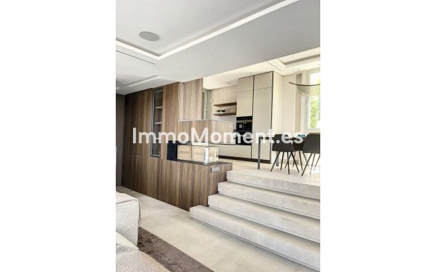 Wiederverkauf - Villa - Marbella - Nueva Andalucía