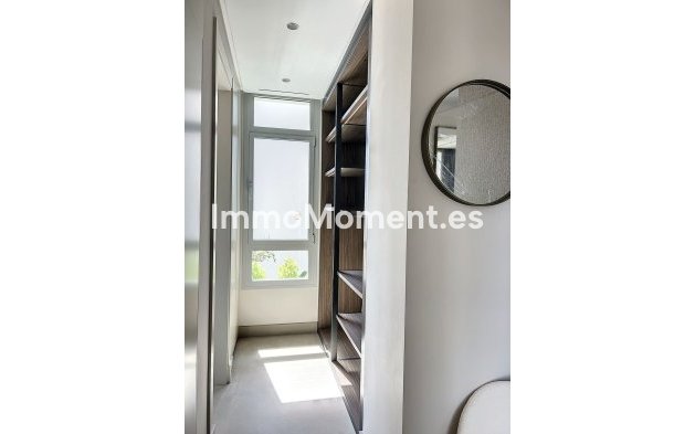 Wiederverkauf - Villa - Marbella - Nueva Andalucía