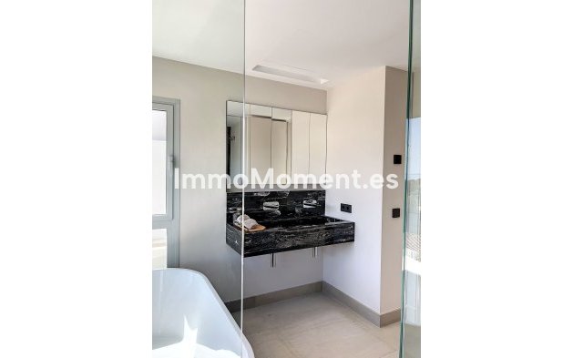 Wiederverkauf - Villa - Marbella - Nueva Andalucía