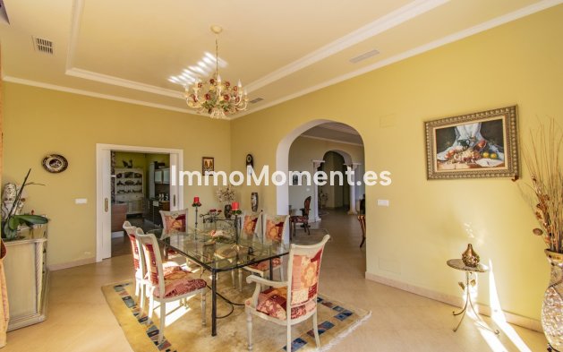 Wiederverkauf - Villa - Estepona  - Estepona Centro