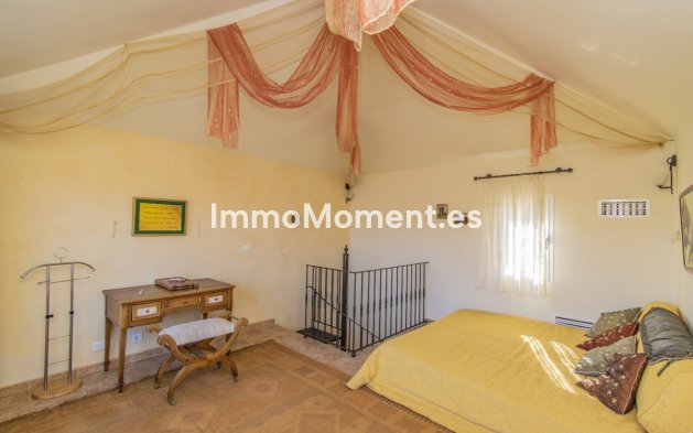 Wiederverkauf - Villa - Estepona  - Estepona Centro