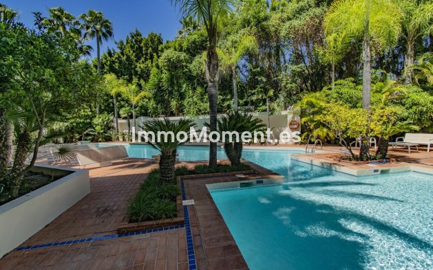 Resale - Apartment - Marbella - Nagüeles