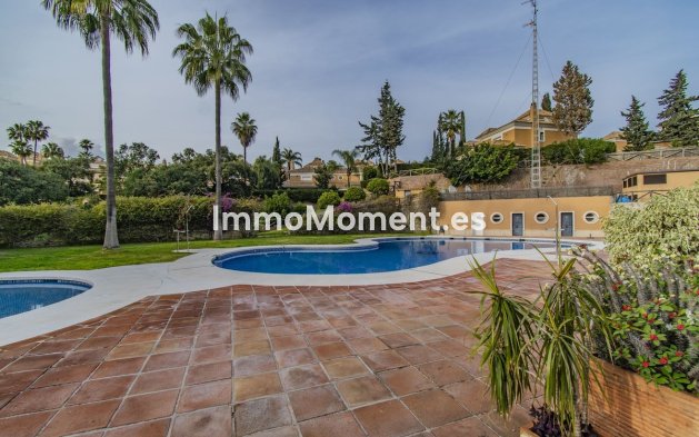 Resale - Villa - Marbella - Santa Clara