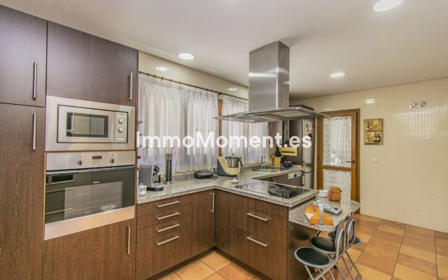 Resale - Villa - Marbella - Nagüeles