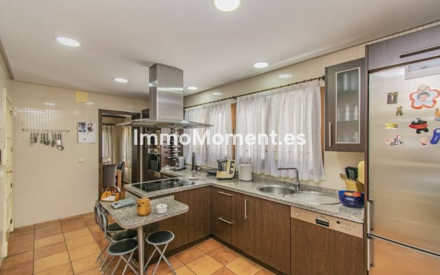 Resale - Villa - Marbella - Nagüeles