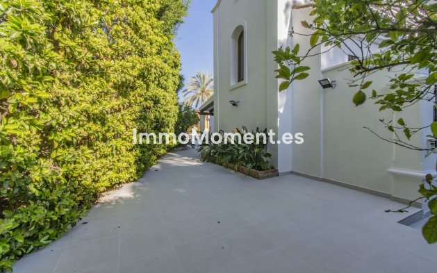 Resale - Villa - Marbella - Nagüeles