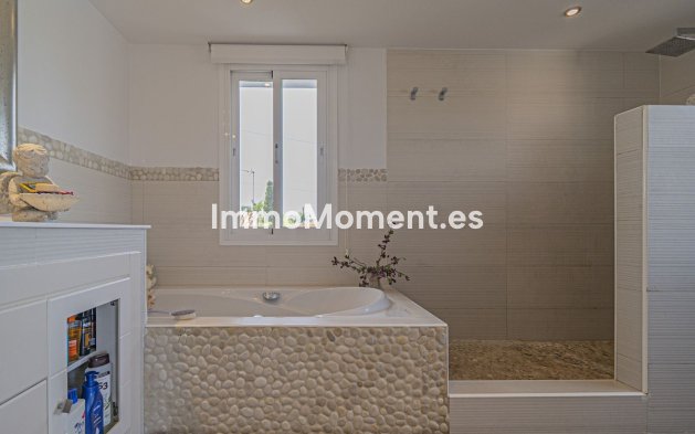 Resale - Villa - Marbella - San Pedro de Alcántara