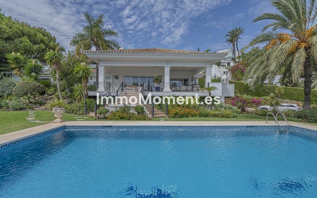 Resale - Villa - El Paraiso - New Golden Mile