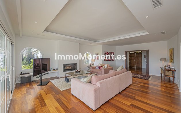 Resale - Villa - El Paraiso - New Golden Mile