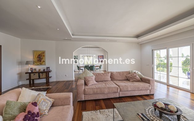 Resale - Villa - El Paraiso - New Golden Mile