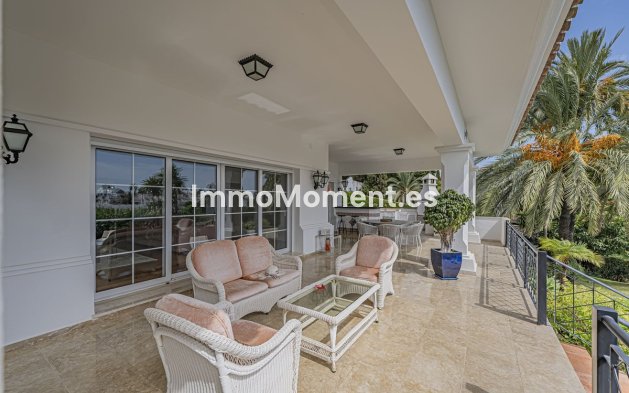 Resale - Villa - El Paraiso - New Golden Mile