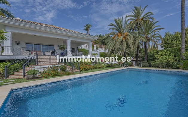 Resale - Villa - El Paraiso - New Golden Mile
