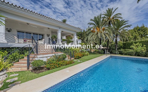 Resale - Villa - El Paraiso - New Golden Mile