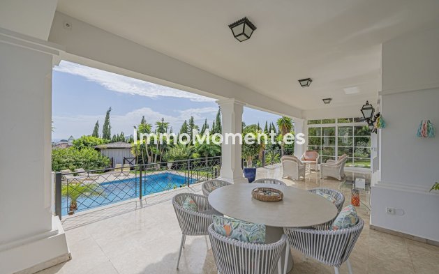 Resale - Villa - El Paraiso - New Golden Mile