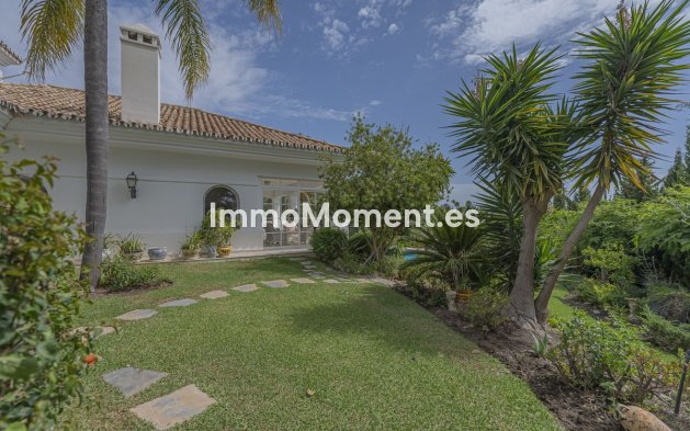 Resale - Villa - El Paraiso - New Golden Mile