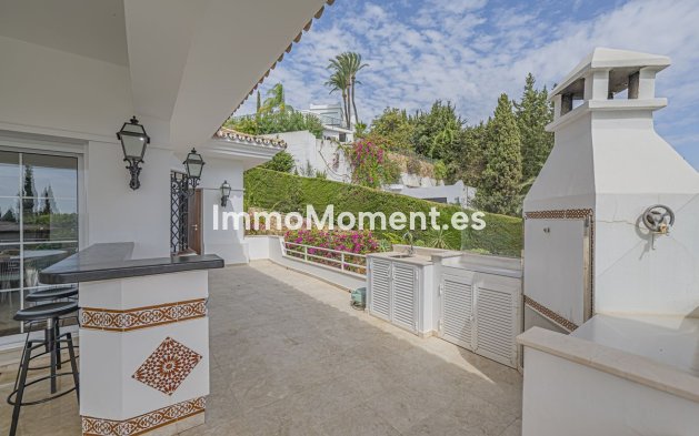 Resale - Villa - El Paraiso - New Golden Mile