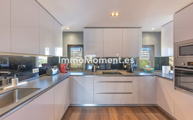 Wiederverkauf - Wohnung - Estepona  - Atalaya