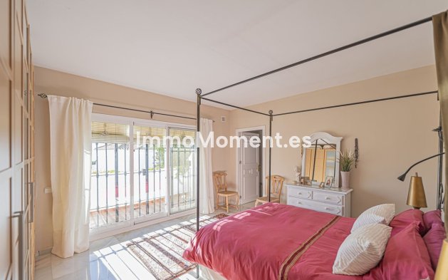 Resale - Apartment - Benahavís - Benahavís Centro