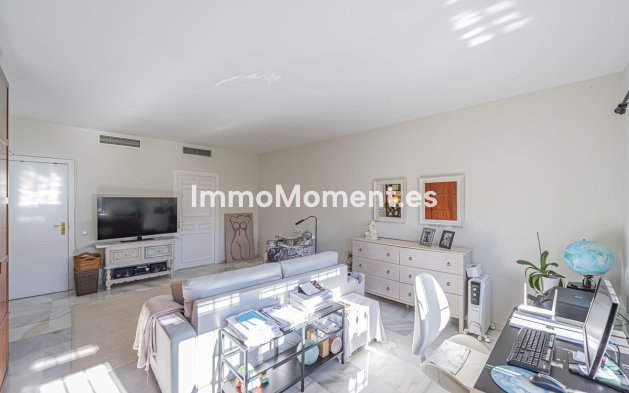 Resale - Apartment - Benahavís - Benahavís Centro