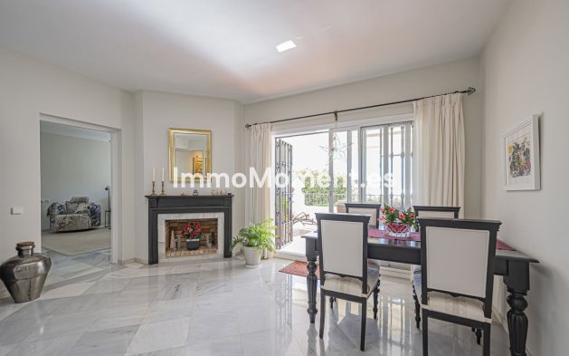 Resale - Apartment - Benahavís - Benahavís Centro