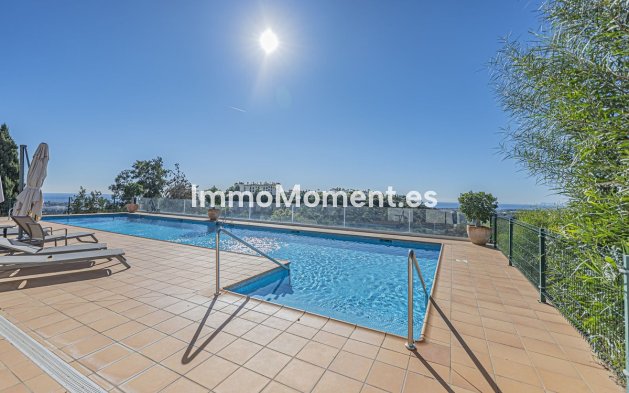 Resale - Apartment - Benahavís - Benahavís Centro