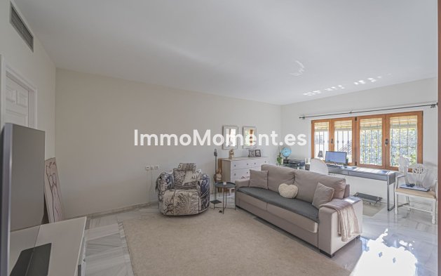 Resale - Apartment - Benahavís - Benahavís Centro