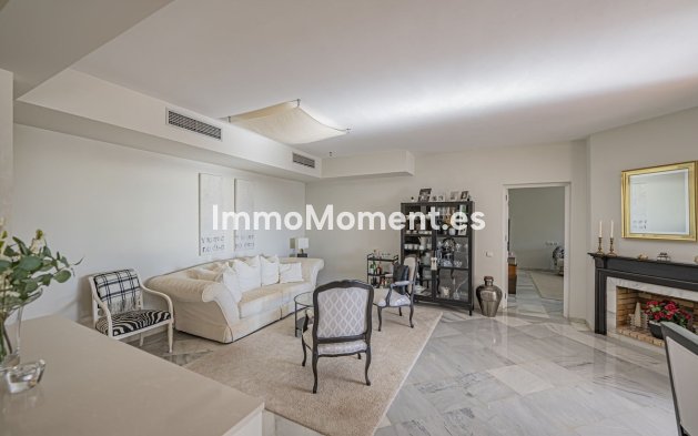 Resale - Apartment - Benahavís - Benahavís Centro