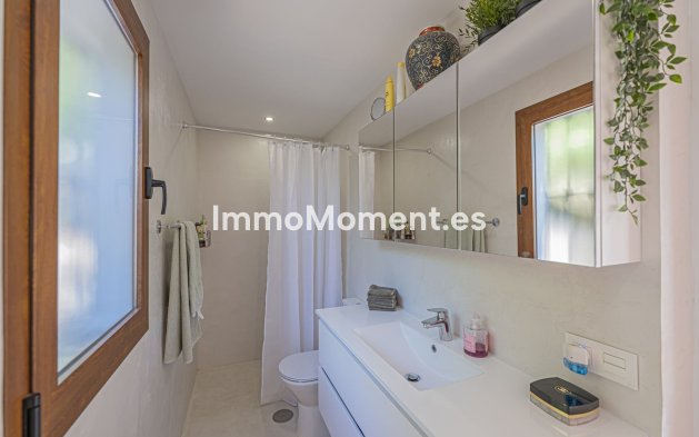 Resale - Apartment - Benahavís - Benahavís Centro
