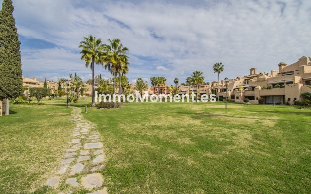 Revente - Appartement - Estepona  - Atalaya
