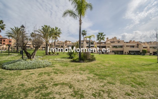 Revente - Appartement - Estepona  - Atalaya