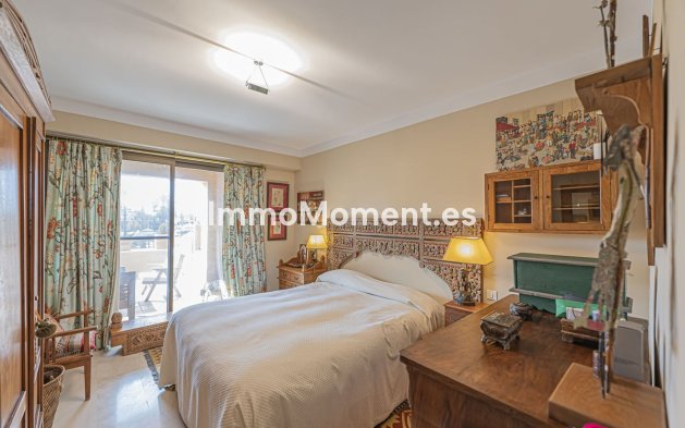 Revente - Appartement - Estepona  - Atalaya