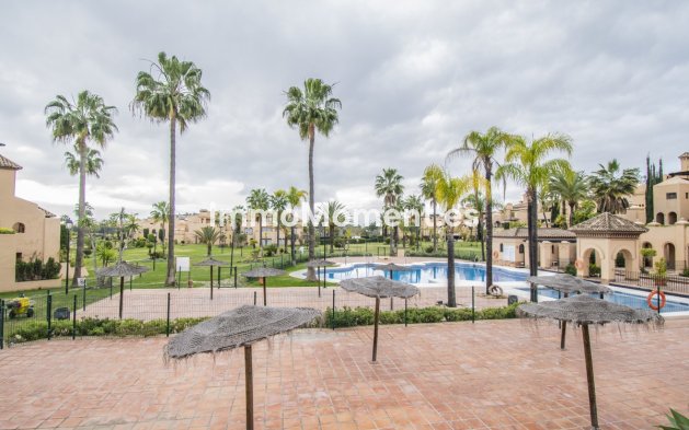 Revente - Appartement - Estepona  - Atalaya