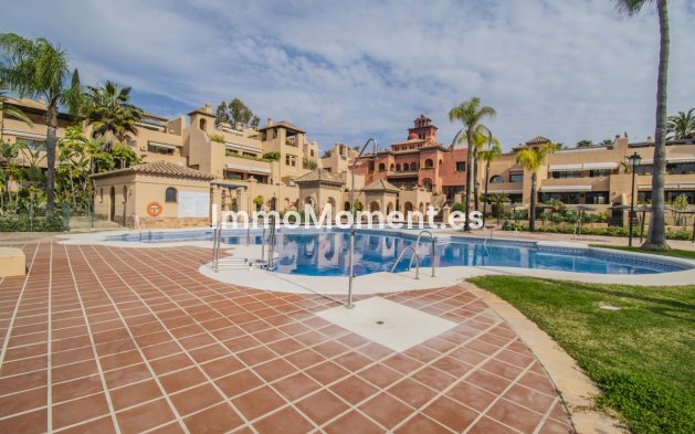 Revente - Appartement - Estepona  - Atalaya