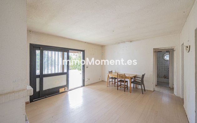 Wiederverkauf - Land - Estepona  - Costalita