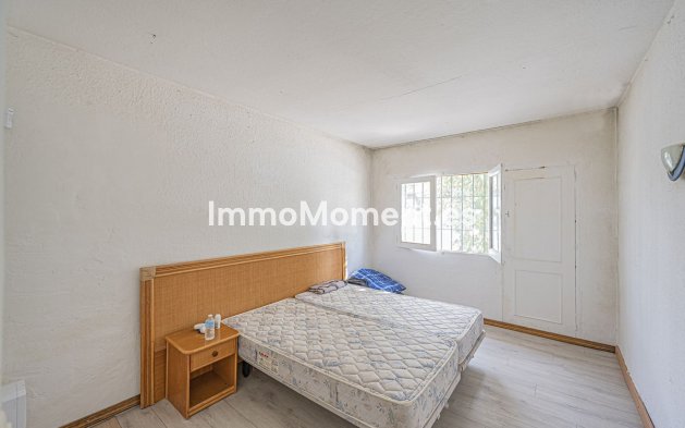 Wiederverkauf - Land - Estepona  - Costalita